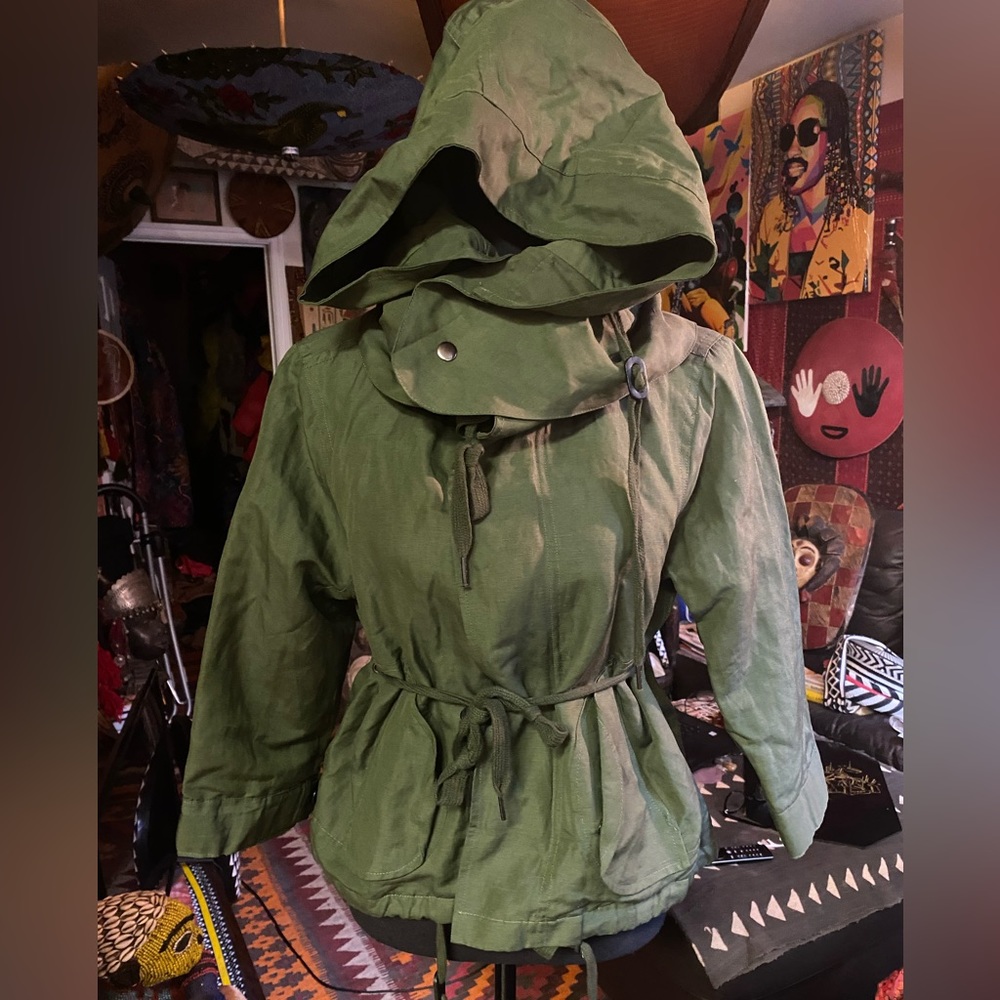 NICHOLAS K Silk and Linen Army Green Rain Jacket, size L (but fits like an S-M)
